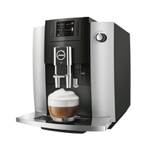 Afbeelding uploaden naar galerij, Jura E6 Platinum en cappuccino