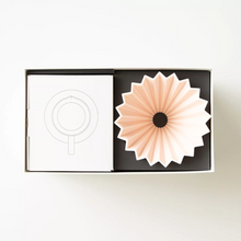 Upload afbeelding naar galerij, Bovenaanzicht van een koffie origami kit
